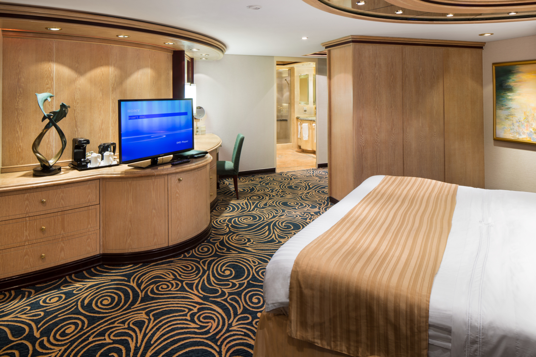 MyCruise Royal-Caribbean-Cruise-Line Vision-of-the-Seas Kahytter Suite RS1